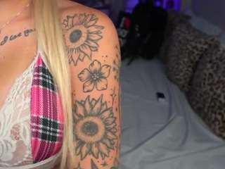 emmagray01 live cam