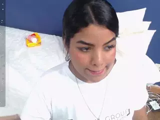 hornyyariadna's Live Sex Cam Show