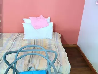 hornyyariadna's Live Sex Cam Show