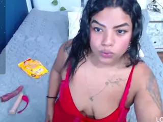 hornyyariadna's Live Sex Cam Show