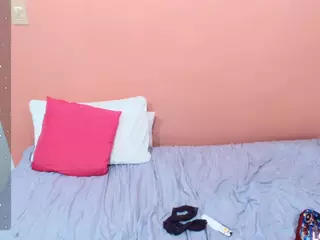 hornyyariadna's Live Sex Cam Show