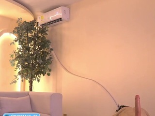 dakota-lee's CamSoda show and profile