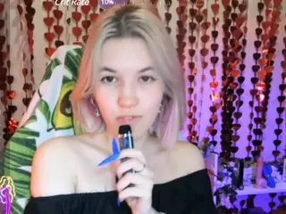 SweetBeee's Live Sex Cam Show