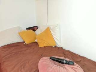 dannessa's CamSoda show and profile