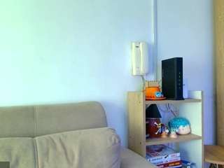 Live cam show with Adeline