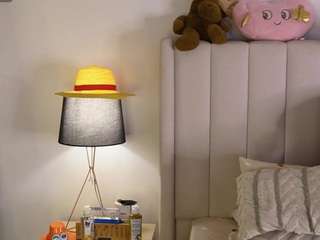 Adeline live cam preview