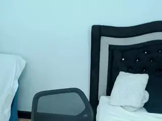 charlotte-milf1's Live Sex Cam Show