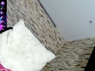 evelin-bittch666... Live Webcam on CamSoda