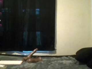 Acest model este live acum. hintofhoneyy