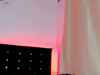 kylieloove's Live Sex Cam Show