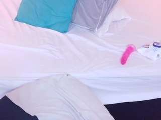 cock-whisperer69's CamSoda show and profile