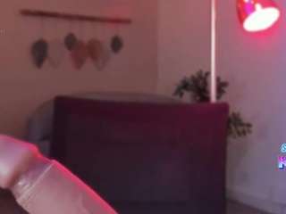le modèle kimjoi est en webcam porno dans un show sur le site camsoda, il possède les tags suivants: amateur,shaved pussy,ass,no drinking,no smoking,public,pussy,sexy,spank,lovense,strip,tease,teen (18+),tight,tittyfuck,toys,young adult,lush,natural,lingerie