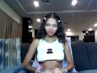 lovelylouis from CamSoda is Freechat