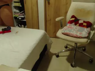 emmma-1's Live Sex Cam Show