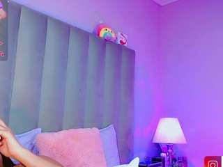 aiisha-rose Brown live webcam
