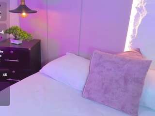 amber-white25 Live Webcam on CamSoda