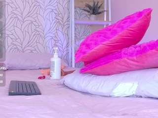 Kai-falcon live webcam show