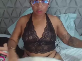 lucia-meyerx's Live Sex Cam Show