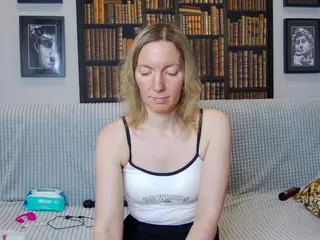 AmandaLisss's Live Sex Cam Show