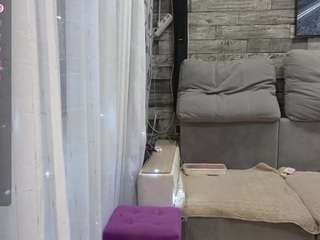 sosgirls Live Webcam on CamSoda