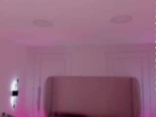 luisah-at-home Live Webcam on CamSoda