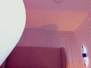 luisah-at-home webcam