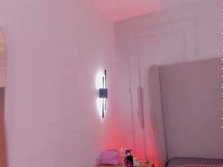 luisah-at-home Live Webcam on CamSoda