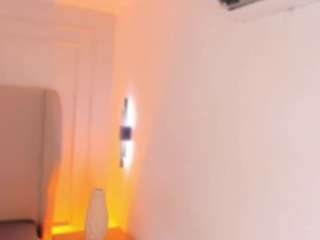 luisah-at-home's CamSoda show and profile