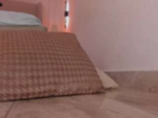 L U I S A H live webcam on Soda Cams