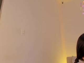 luisah-at-home webcam