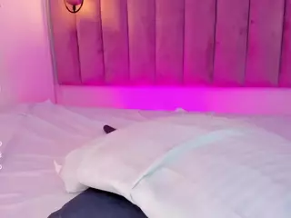 L U I S A H's Live Sex Cam Show