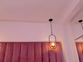 L U I S A H's Live Sex Cam Show