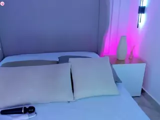 L U I S A H's Live Sex Cam Show