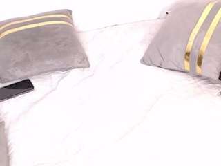 ashlyfoxx1 live webcam show