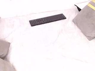 Ashlyfoxx1's live stream