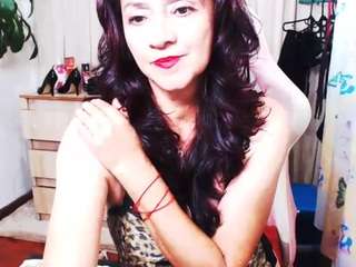 dalila-milf live webcam show