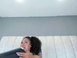 Ashleyy-23