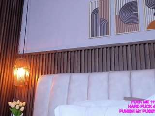 Ashleyy-23