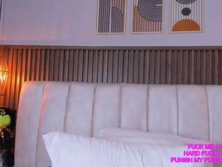 Ashleyy-23