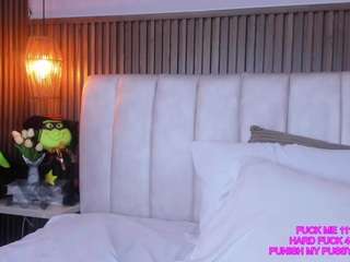 Ashleyy-23
