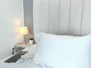 Ashleyy-23's Live Sex Cam Show