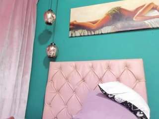 tinnaflirt1 Live Webcam on CamSoda