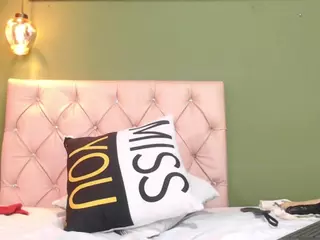 TinnaFlirt1's Live Sex Cam Show