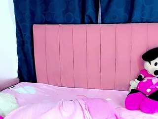 blooond webcam model