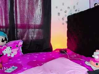 blooond live webcam show