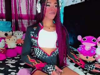 BLOOM222 live webcam show