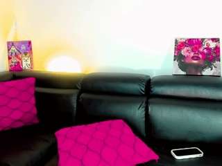 BLOOM222 live cam preview
