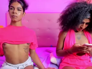 BLOOM222's Live Sex Cam Show