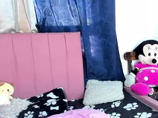 BLOOM222's Live Sex Cam Show