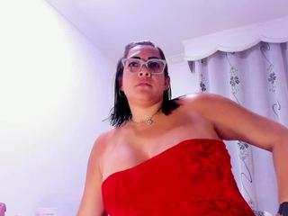 melissacortes, female webcam model,  years old, on live webcam